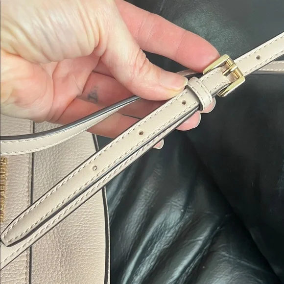 EUC Michael Kors Blush Pink Leather Crossbody Bag - Picture 15 of 16